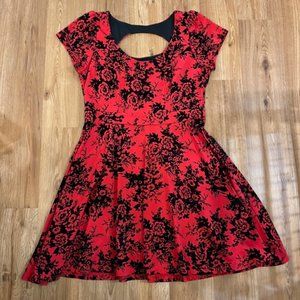 City Chic Fit and Flare Floral Print Keyhole Back Dress - 18